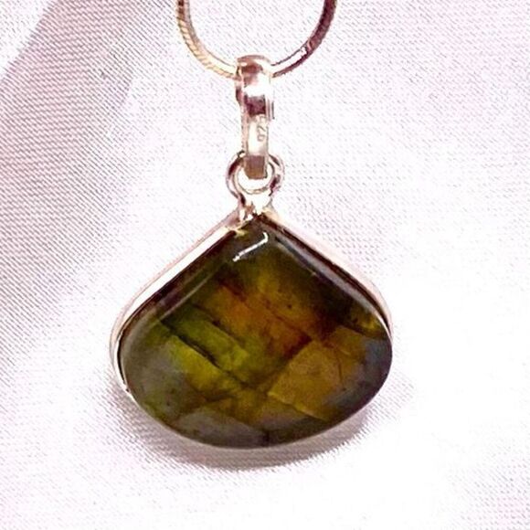 ZH# Italian Labradorite & Sterling 925 Silver Necklace - Picture 3 of 11